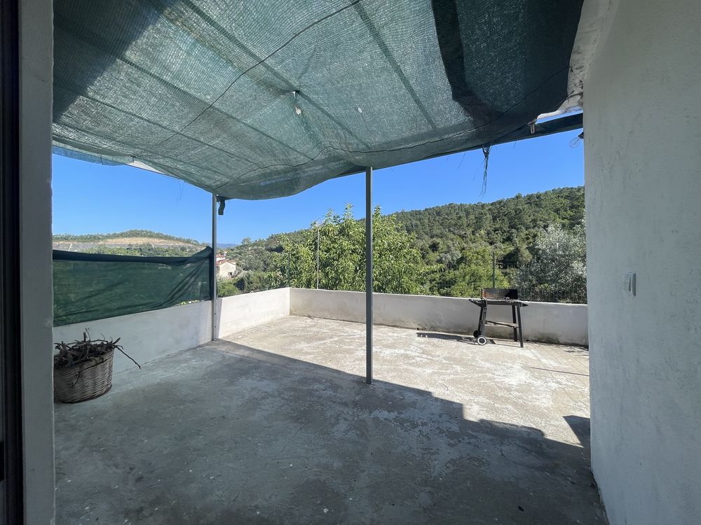 Apartamento T3 - semi mobilado com três frentes