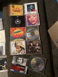 Płyty CD - Beatlesi, Led Zeppelin, Rihanna i inni.