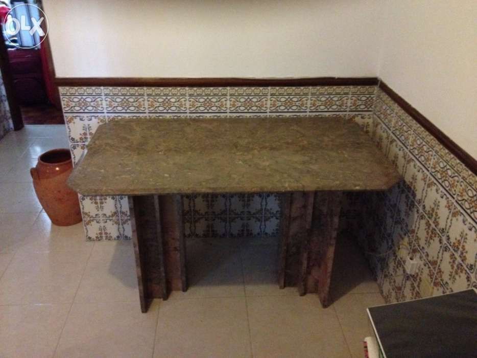 Mesa de Mármore Rosa