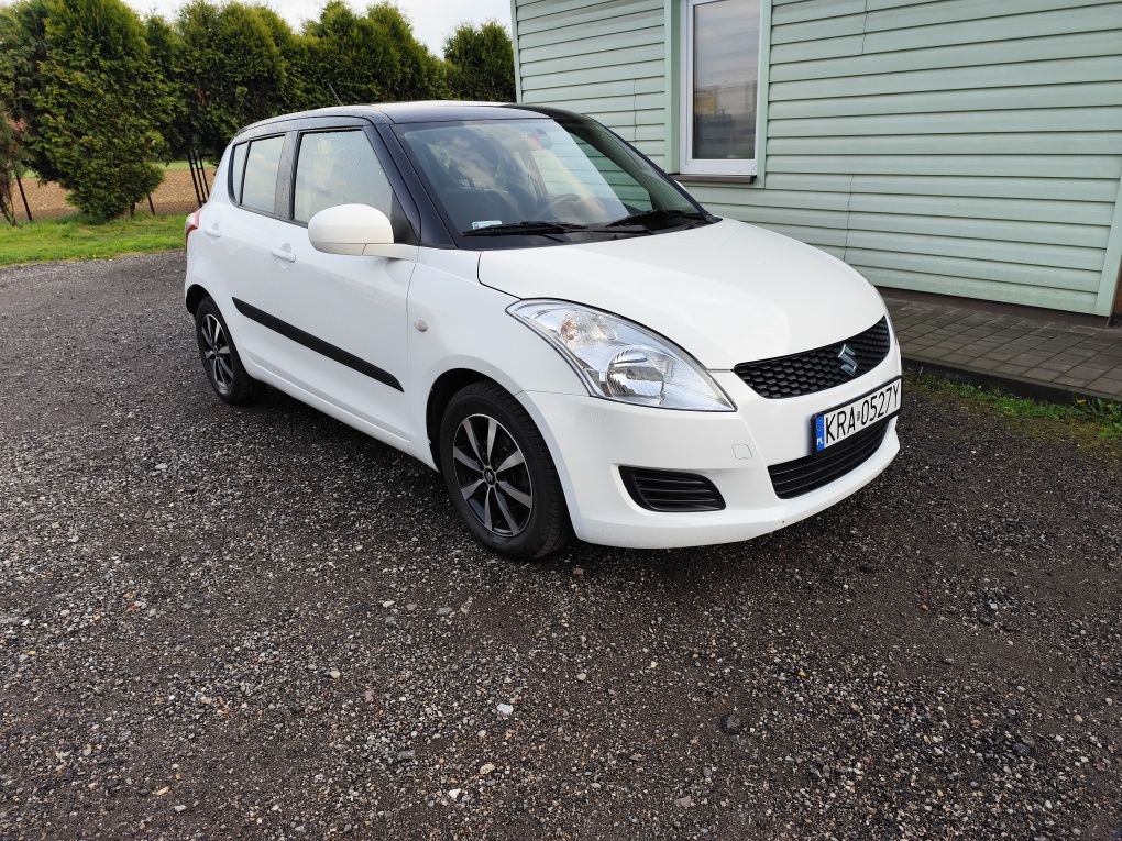 Suzuki Swift biały 1.2 benzyna 2012r pierwszy właściciel