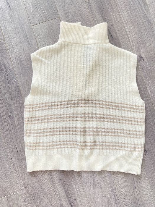 Жилетка трикотажна на молніі