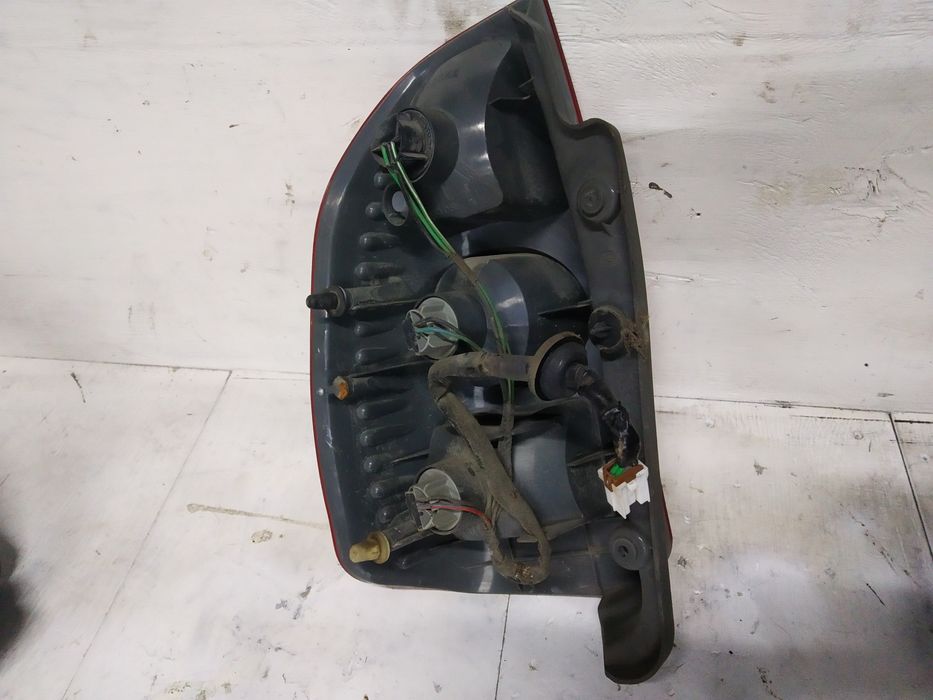 Стоп задній Space Star Спейс Стар mr913174 mr913173