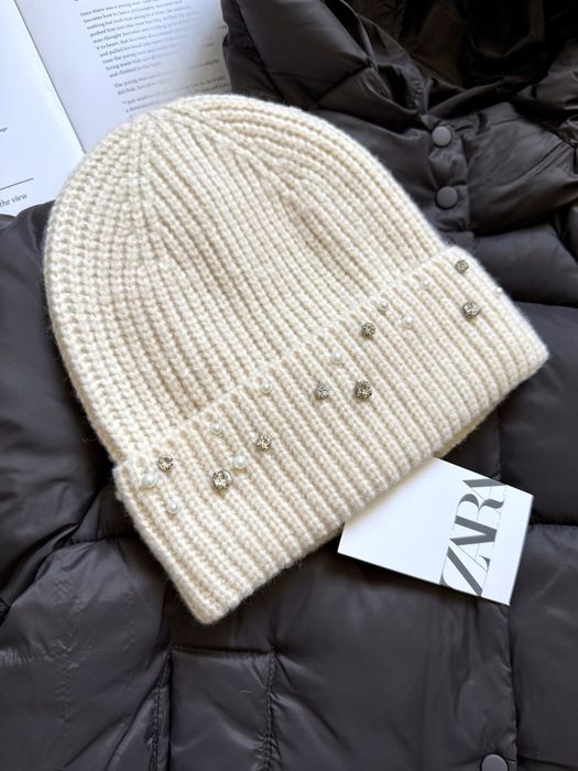 Тепла шапка ZARA з камінцями зимова 6 7 8 9 10 11 12 13 14 р