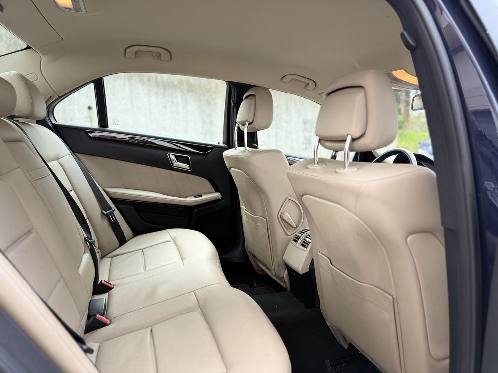 Mercedes-Benz E 220 CDi Avantgarde BlueEfficiency Auto.