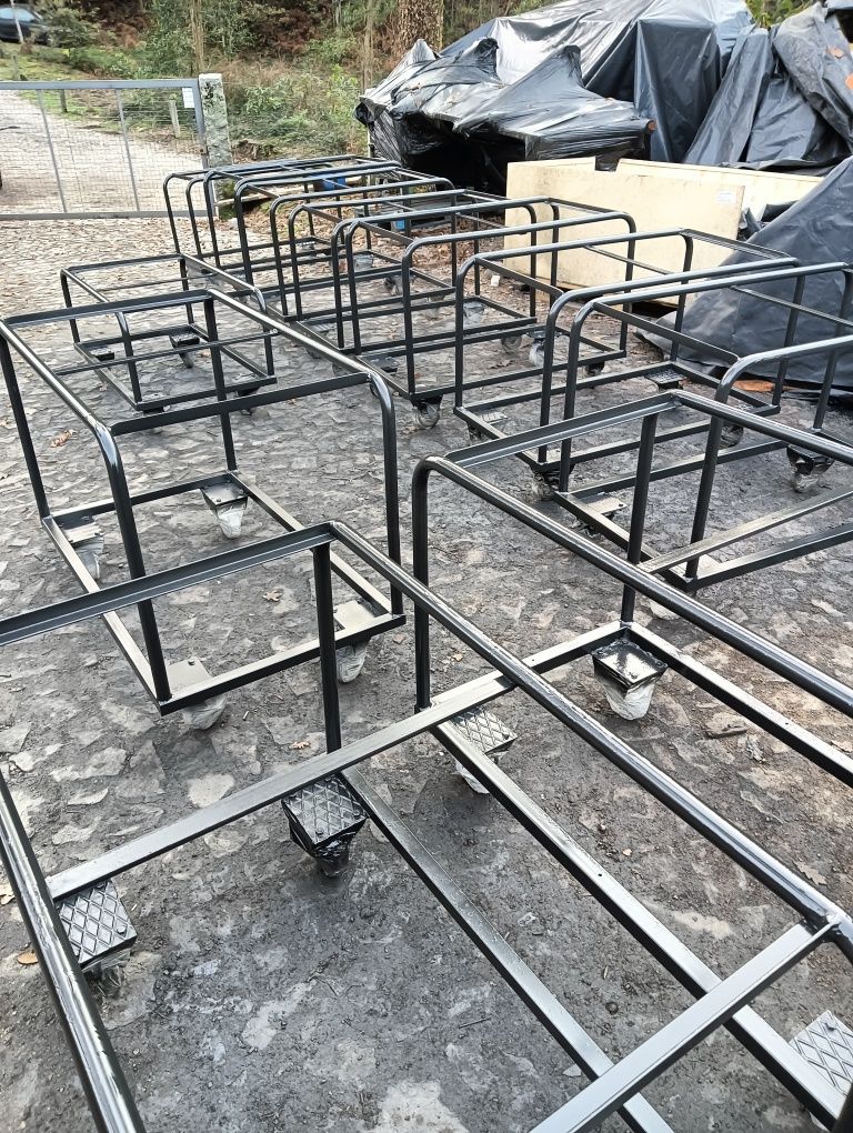 Carrinhos de transporte para fabricas