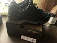 Adidas terrex swift r2