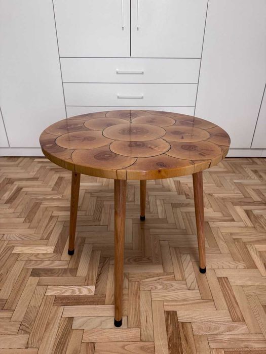 Стіл ручної роботи з епоксидною смолою та натурального дерева берези