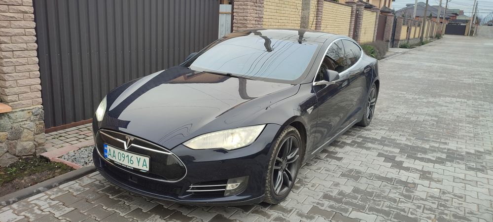Продам Tеслу S 2014рік,ОБМІН