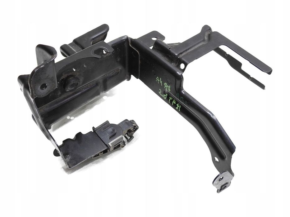 UCHWYT MOCOWANIE POMPY ABS AUDI A4 B7