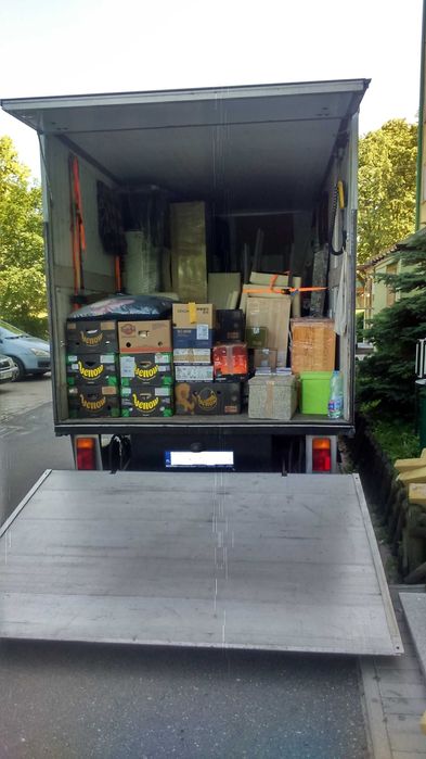 Przeprowadzki Płock – Auto z Windą | Szybko i Profesjonalnie!