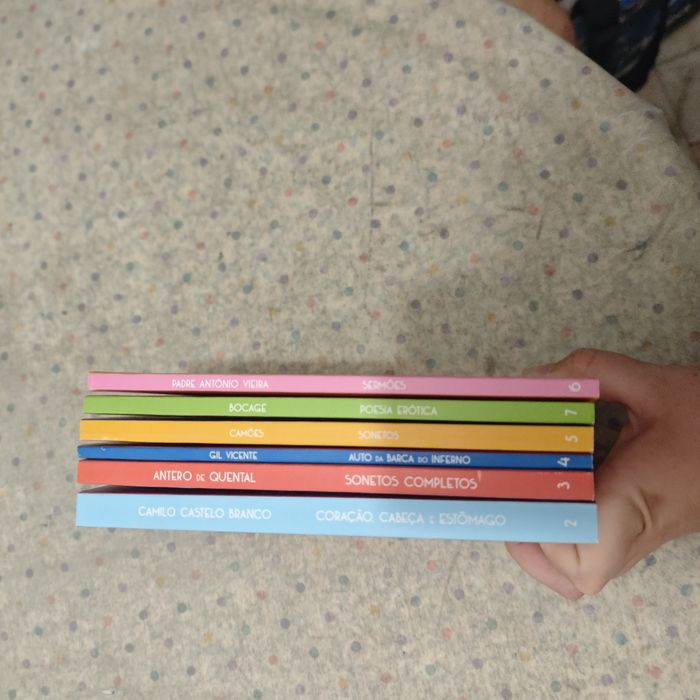 Coleção de livros do expresso- escritores famosos.