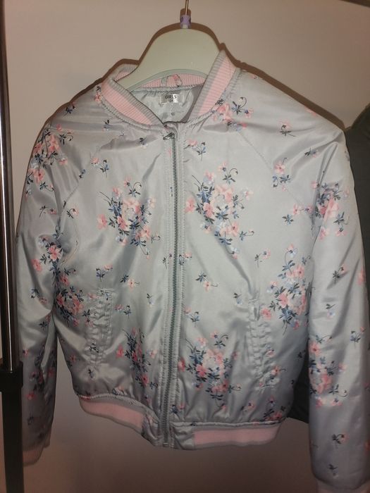 3 w cenie 1 - zestaw 3szt kurtek rozm 128/134