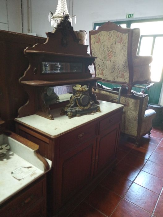 Recheio de loja de antiguidades