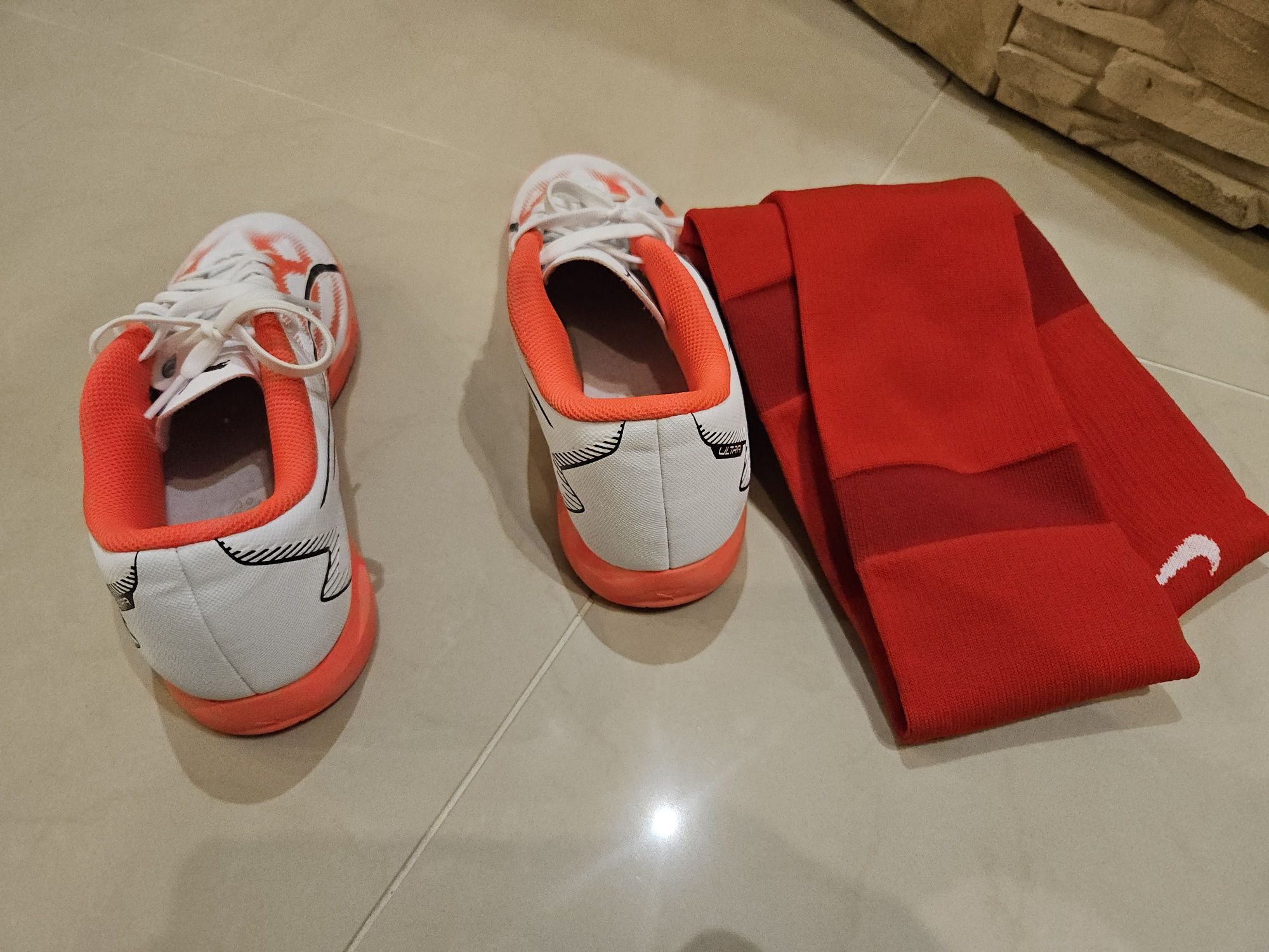 Halówki buty Puma Ultra Play 107529 r.40
