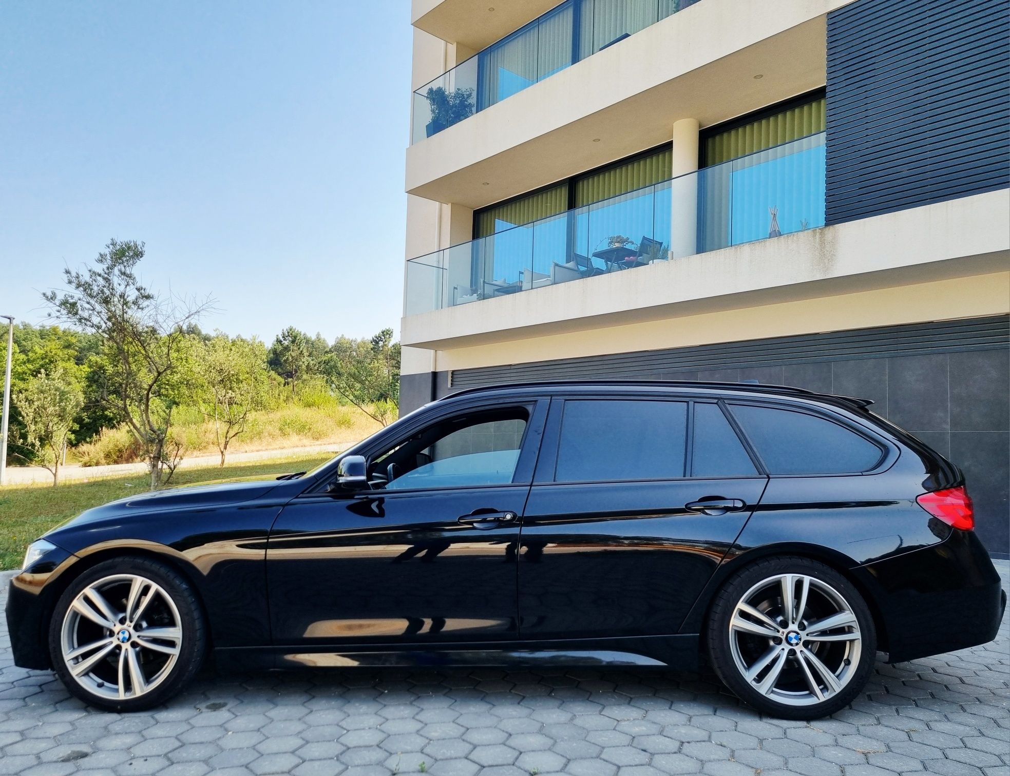 BMW 320d AUTO PACK M Negociável