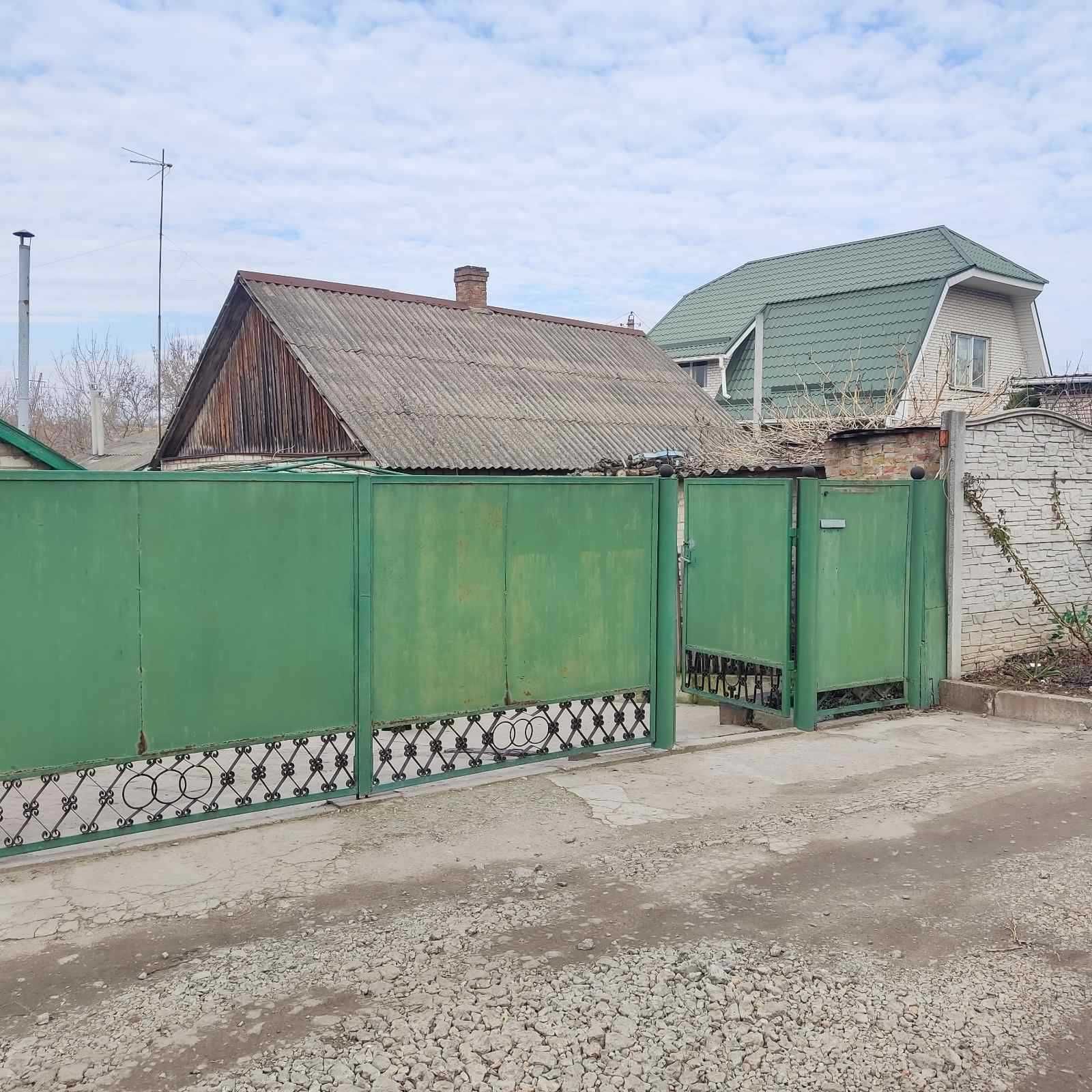 продажа часть домовладения на поселке Димитрова LO