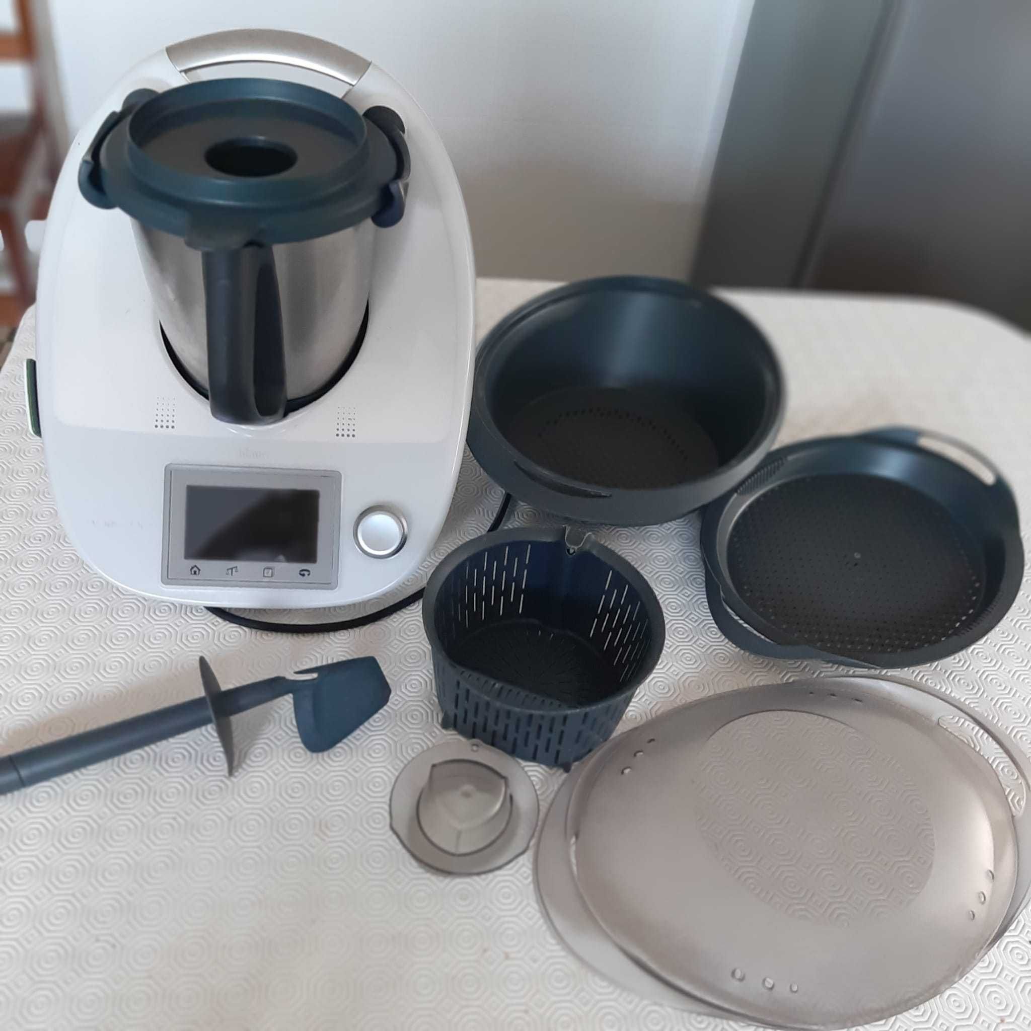 Bimby TM5 - Inclui Varoma, Cesto, Borboleta, Espátula e Cook-Key