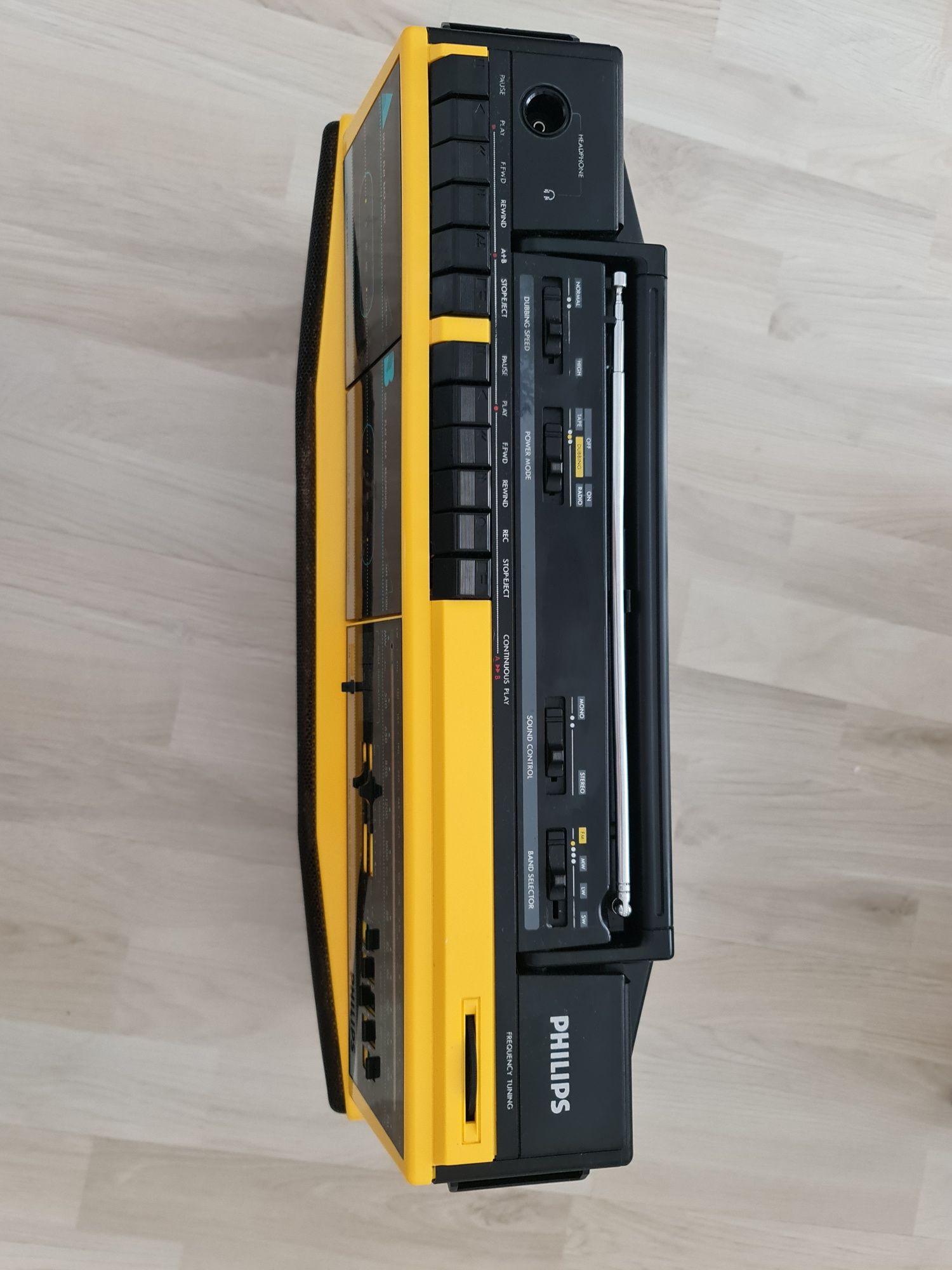 Radiomagnetofon Philips D8304