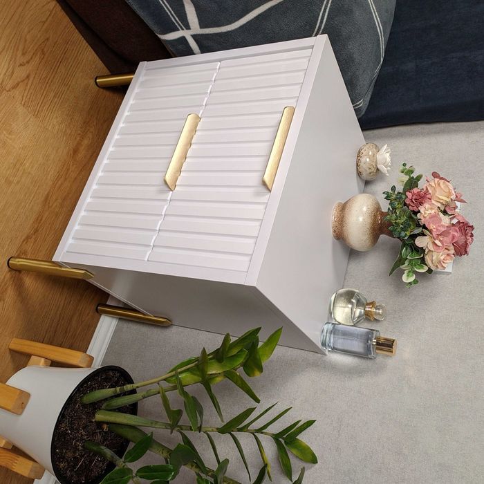 Приліжкова тумба в спальню на ніжках, прикроватная тумбочка