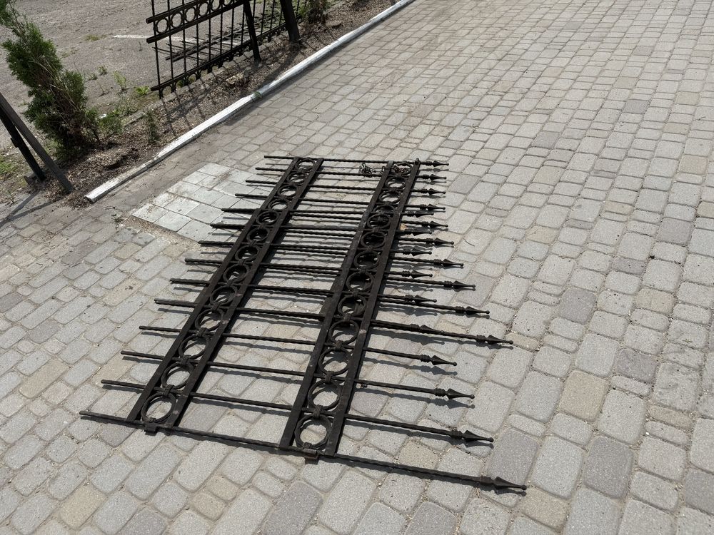 Кований забор