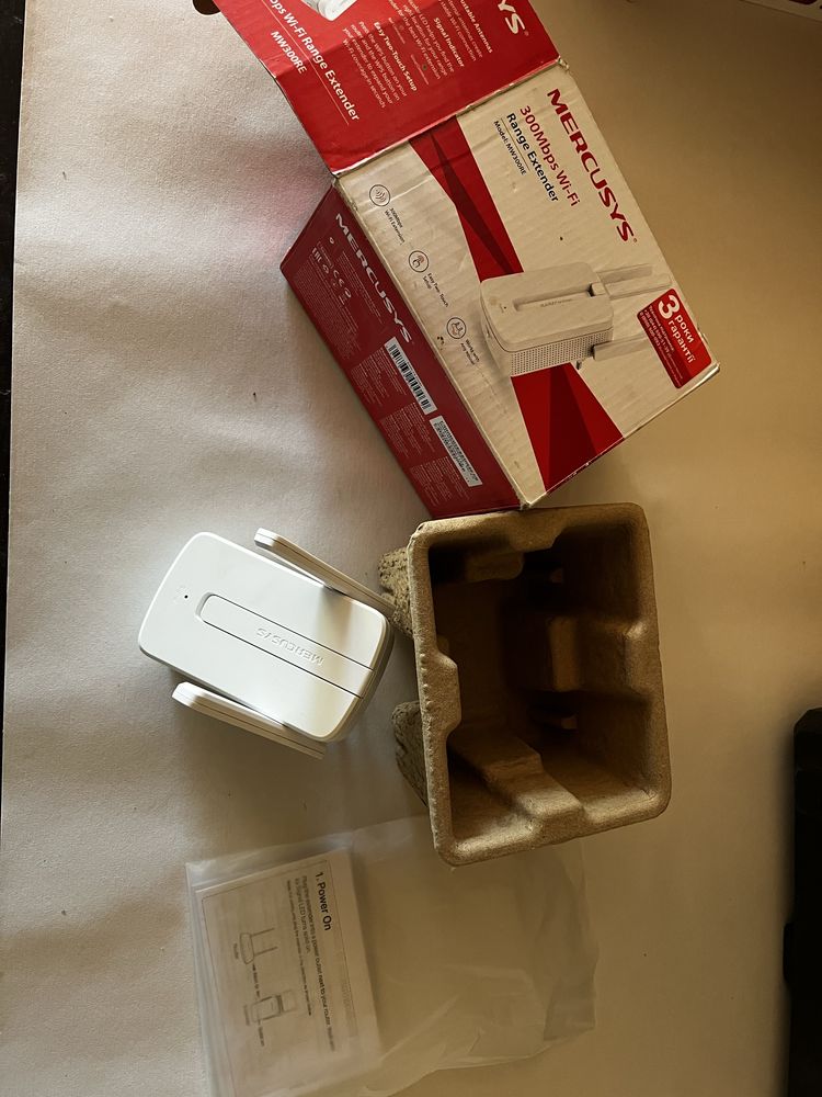 Репітер (підсилювач сигналу) wi fi.