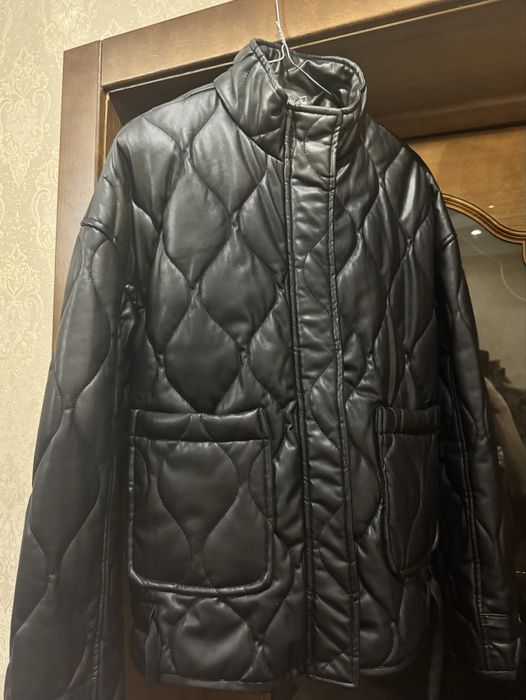 Продам осінню жіночу куртку