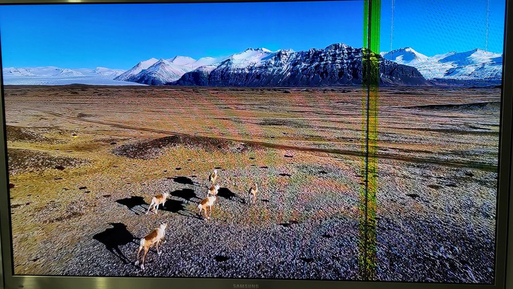 Телевізор Samsung 65 дюймів, з дефектом екрана