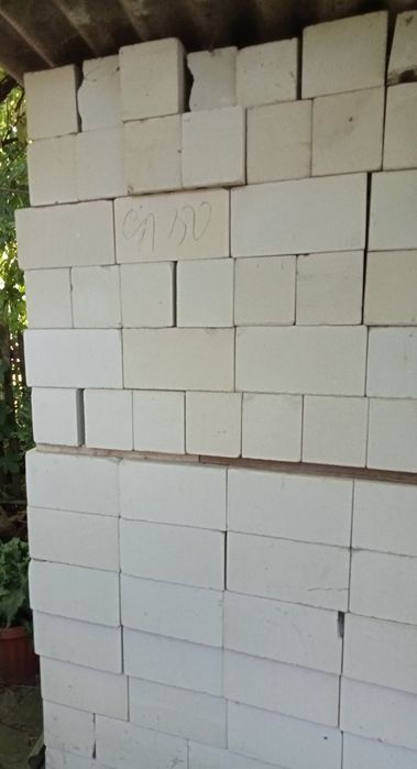 Силікатна цегла (блочок)