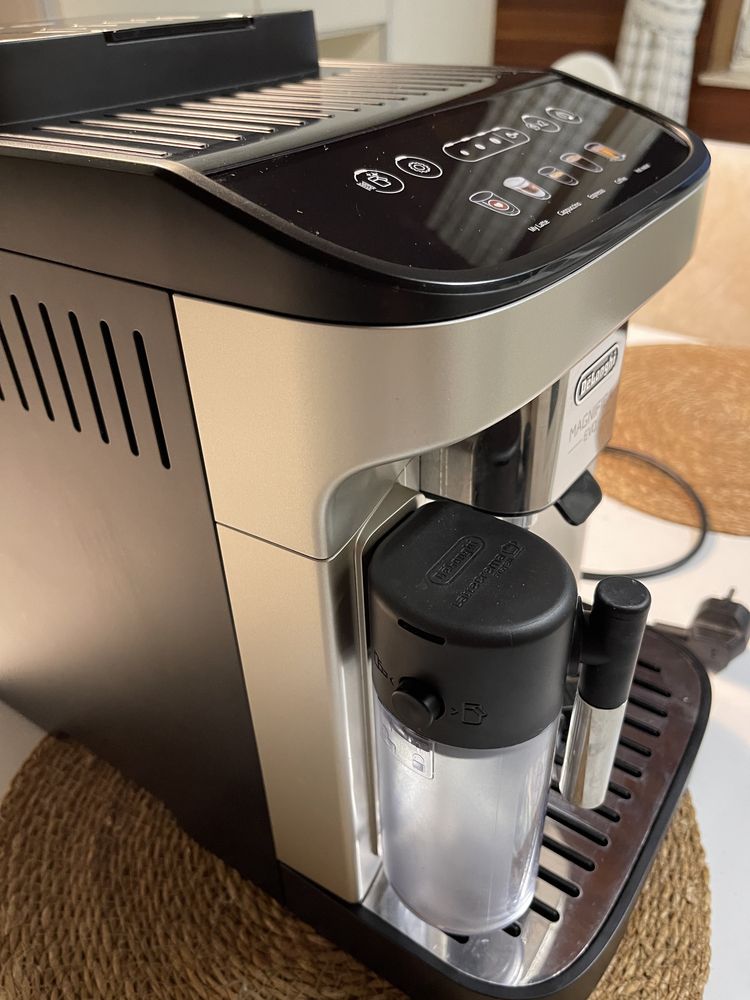 Delonghi Magnifica