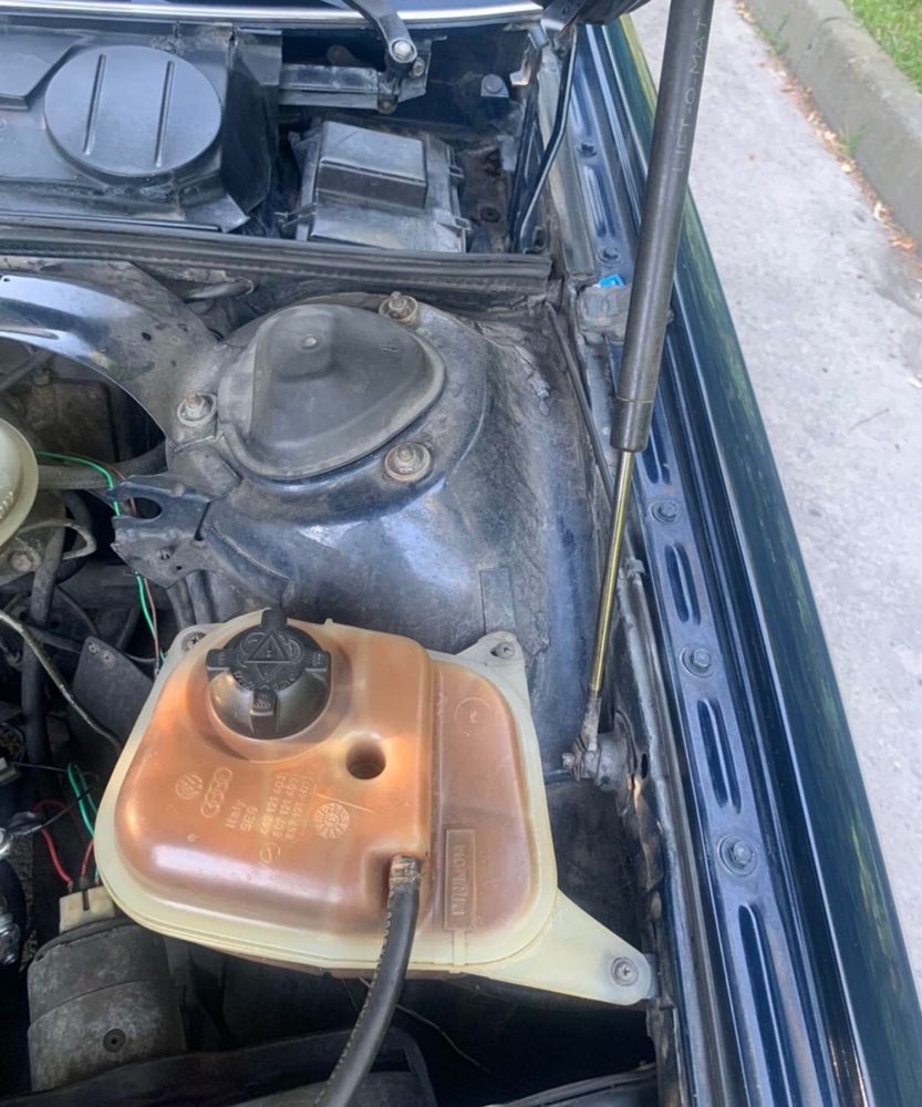 Продам Audi 100