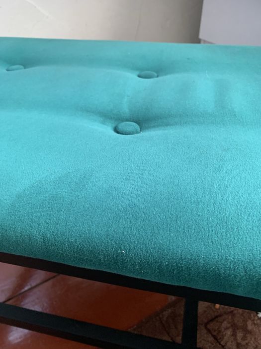 Банкетка та підставка для сумок