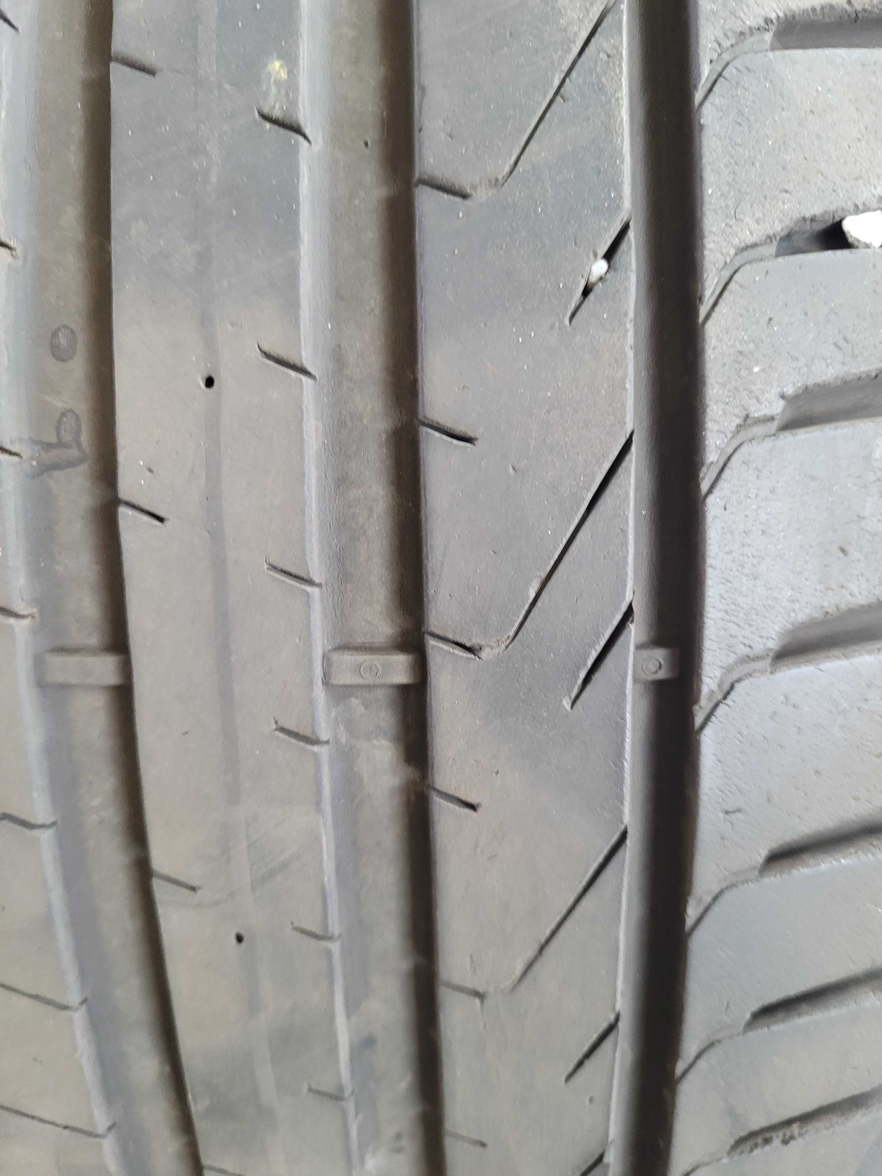 Opona pojedynczą 225/ 45 17 pirelli