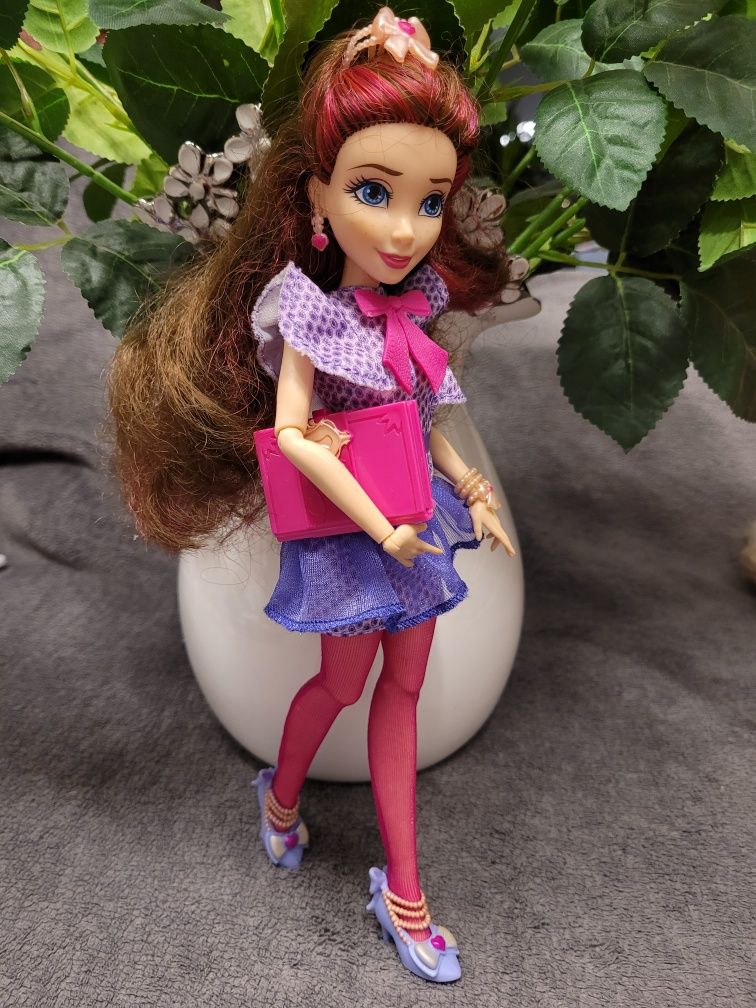 Lalka Jane Następcy Hasbro córka Dobrej Wróżki