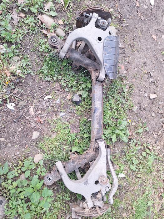 Zawieszenie tylne belka wachacze lancia thesis sanki