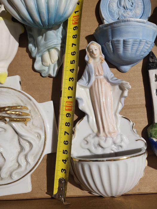 Maryja Niepokalana kropielnica porcelanowa