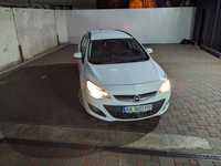 Opel Astra 2013 год