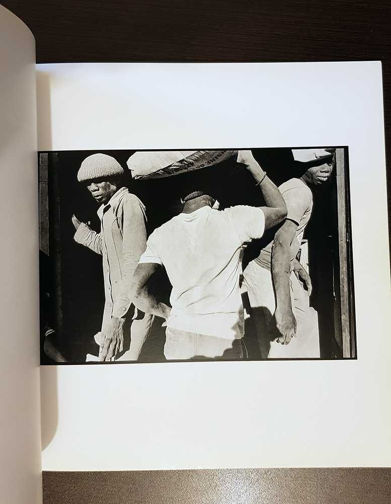 “Haiti” de Bruce Gilden 1998 (livro de fotografia)