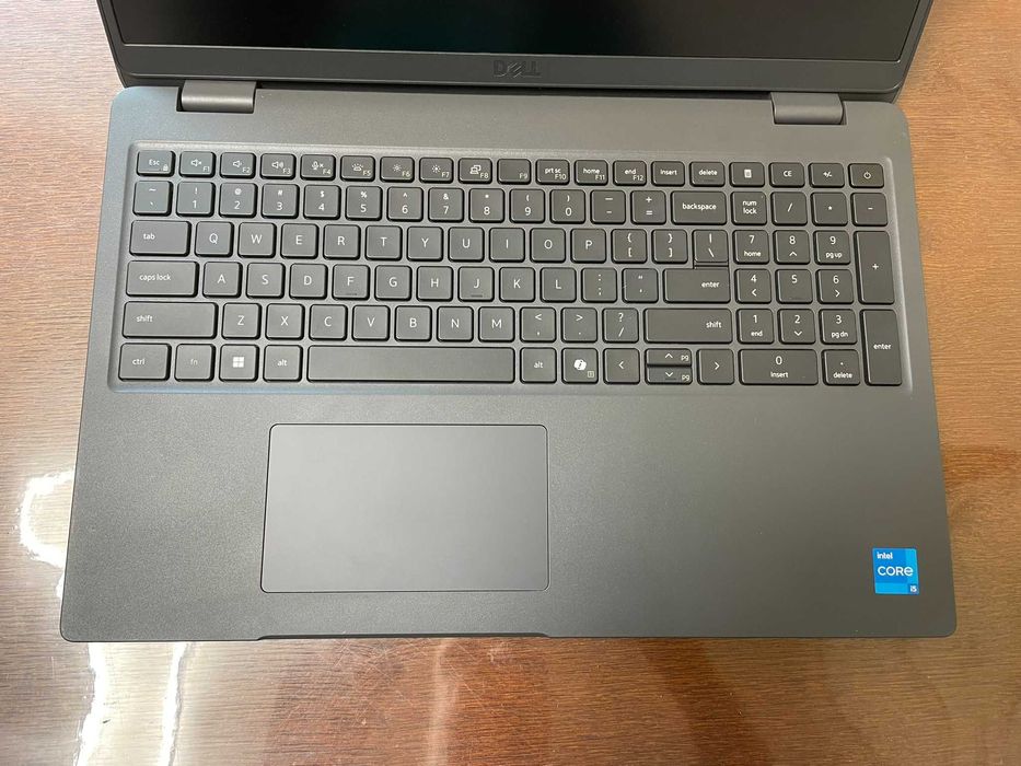 Ноутбук 15" FHD Dell Latitude 3550 (Ultra 5 135U/16/256/Intel iris xe)