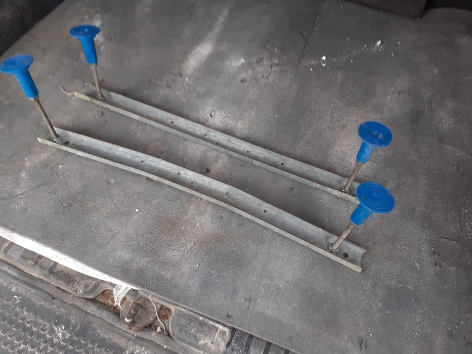 Ніжки для акрілової ванни.