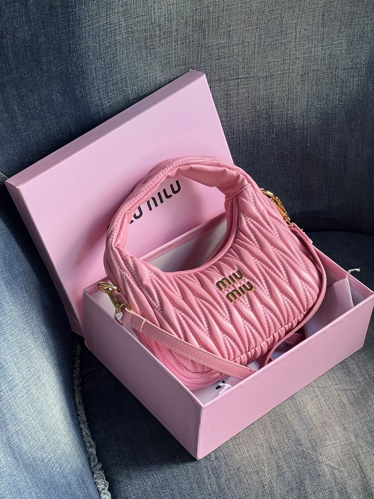Сумка MIU MIU Wonder Matelasse Leather Hobo міу міу біла|чорна|рожева