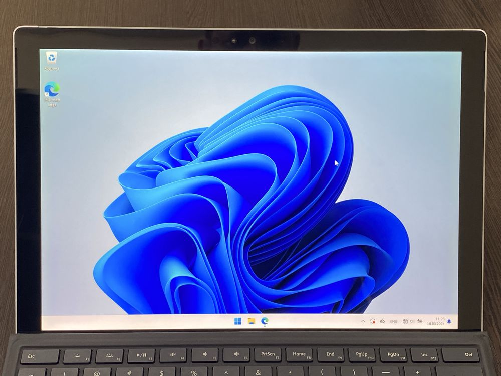 Microsoft Surface Pro 5 i7 8Gb 256Gb SSD + ліцензійний Windows.