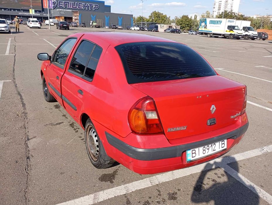 Renault Clio symbol 2004р.  1,4 бенз.