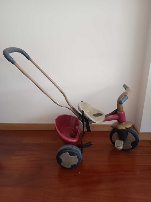 Triciclo para criança