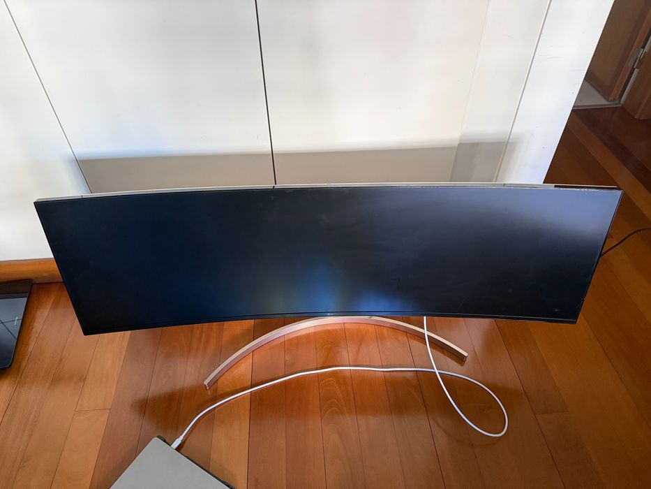 Monitor curvo LG UltraWide 49'' IPS 49WL95C-W