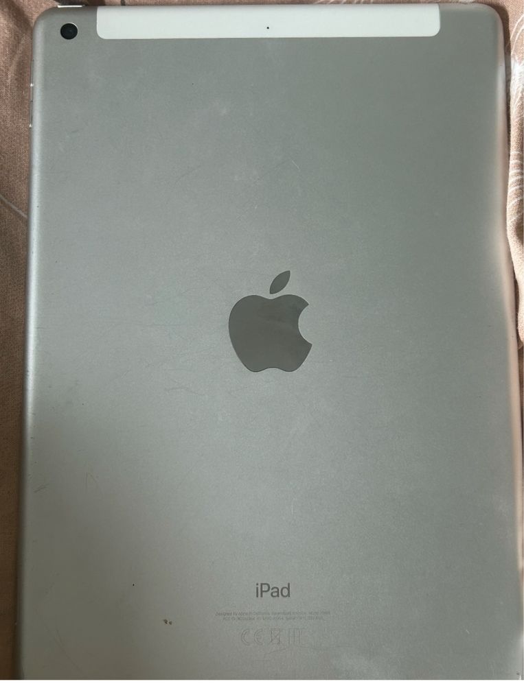 iPad 6. generacji 128GB Wi-Fi – iPadOS 17.7.6