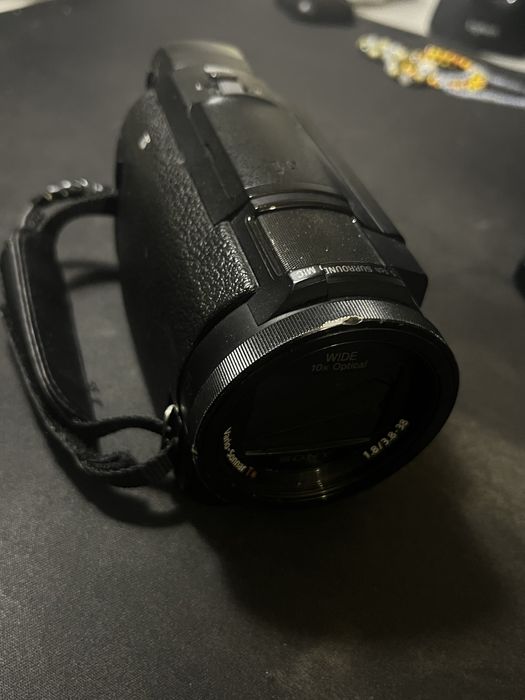 Sony Handycam FDR-AX33