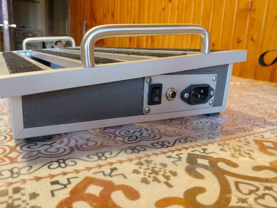 Педалборди на замовлення для гітар бас гітар