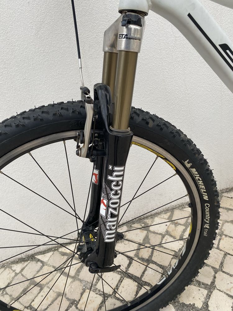 BTT Roda 26” - Sram X0