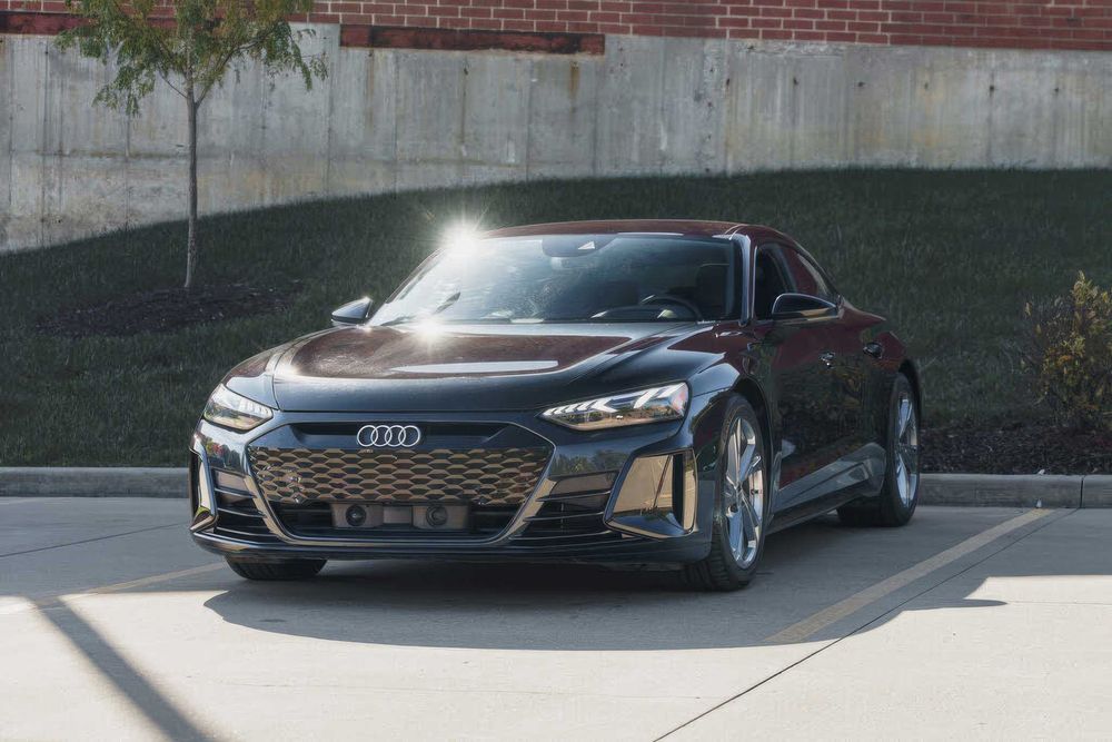 Audi e-tron GT quattro Prestige      2023