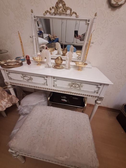 Meble w stylu Ludwika XVI